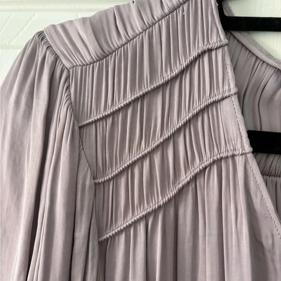 Current Air Women's Sz Small Light Purple Long Sleeve Satin Top Good Condition - Picture 6 of 8